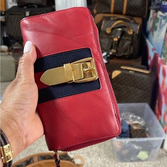 Gucci Handbags - GUCCI WALLET